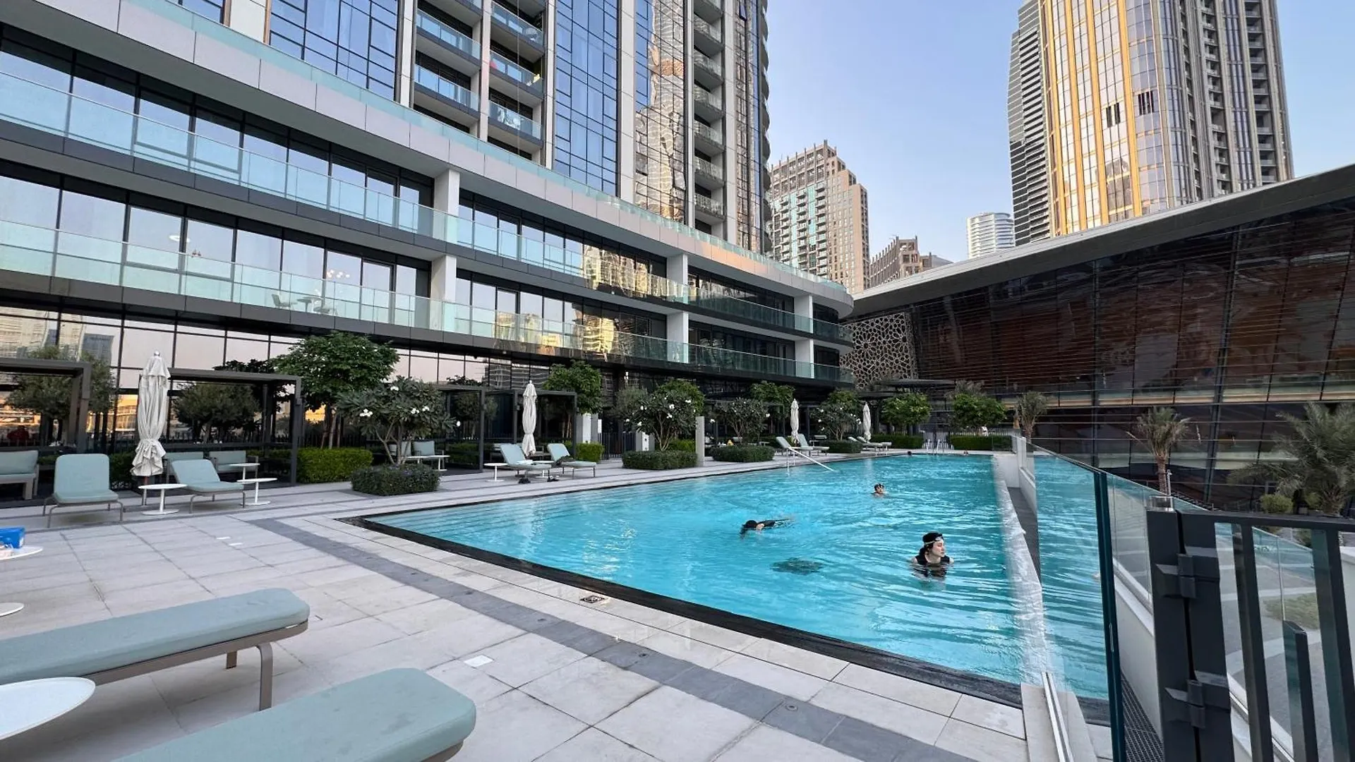Iconic Burj Khalifa & Fountain View - 2Br - Signature Grande Residences Dubai Apartment