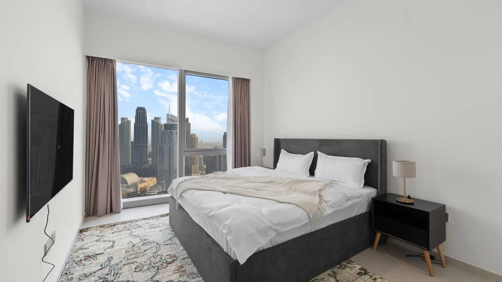 Iconic Burj Khalifa & Fountain View - 2Br - Signature Grande Residences Dubai 0*,  United Arab Emirates