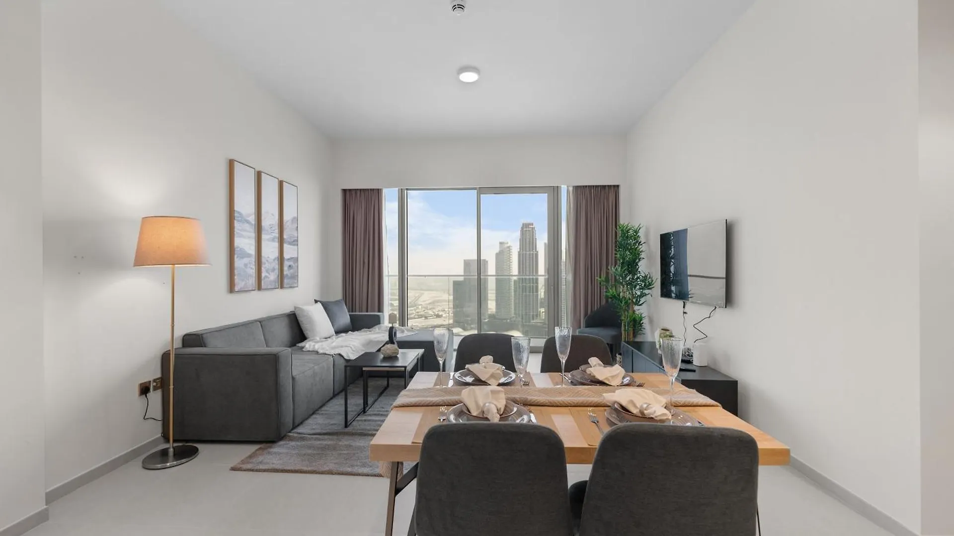 Iconic Burj Khalifa & Fountain View - 2Br - Signature Grande Residences Dubai Apartment